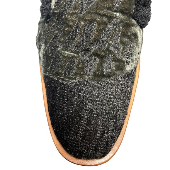 ⚡️SOLD⚡️Free People Shoes Mules Gray Black Faux Fur Velvet Flat Loafer Size 40 - Picture 13 of 16